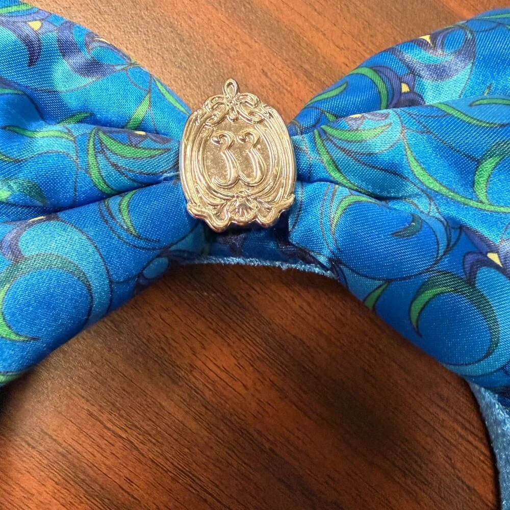 DISNEYLAND CLUB 33 BLUE SEQUINED EARS HEADBAND - Picture 2 of 5